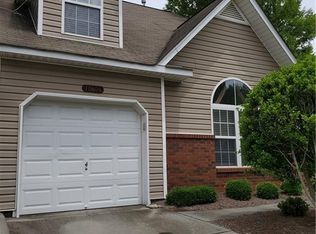 10606 Pointed Leaf Ct, Charlotte, NC 28213