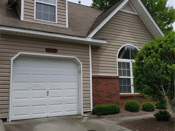 10606 Pointed Leaf Ct, Charlotte, NC 28213