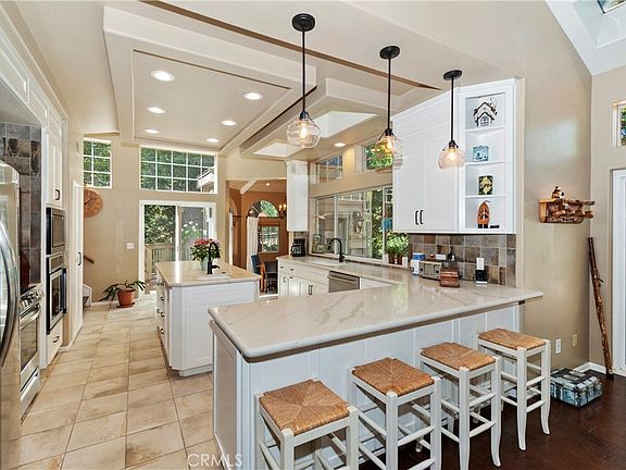 3rd image of 355 Cedar Ridge Dr