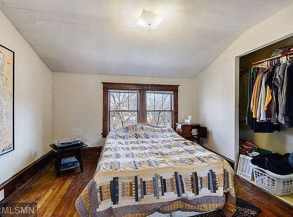4th image of 3949 42nd Ave S #2
