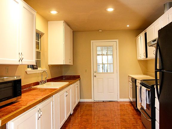 5th image of 808 Green Pastures Dr