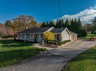 6 Hillside Ln, Milford, NJ 08848