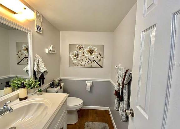 4th image of 400 El Camino Dr APT 113
