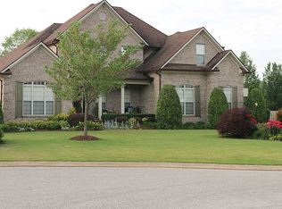 18 Golden Pond Cv, Jackson, TN 38305