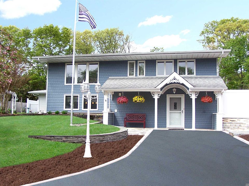1st image of 12 Campsite Ln