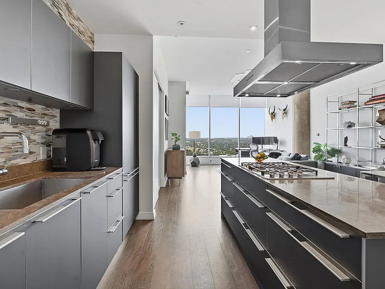 210 Lavaca St #2803 — Photo 8