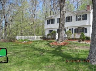 38 Oak St, Grafton, MA 01519