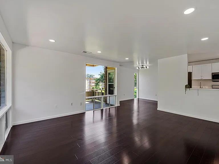 7170 Donnell Pl #C1 — Photo 11