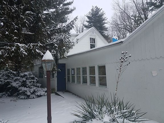 4th image of 1500 Paige Ave