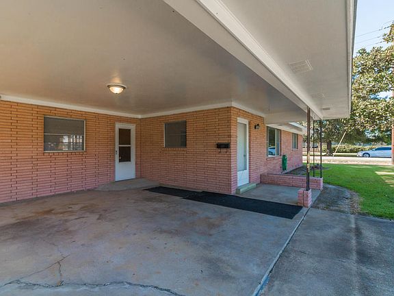 3rd image of 325 Chappuis Ave