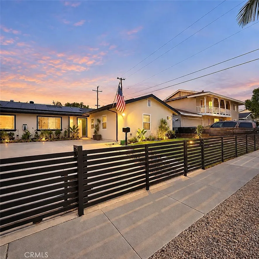 4 bed, 1700 sqft, $5,495 — Photo 1