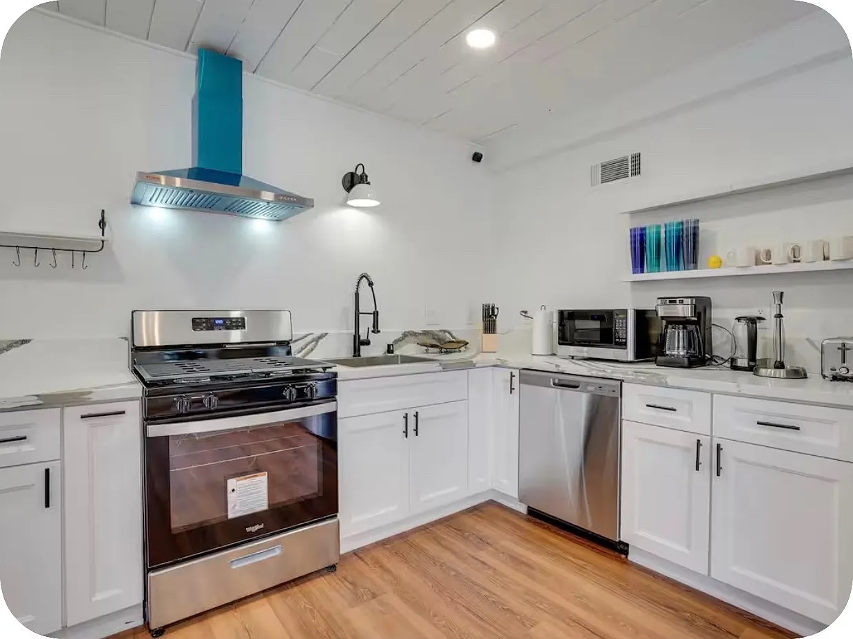 2 bed, 1100 sqft, $4,500 — Photo 3