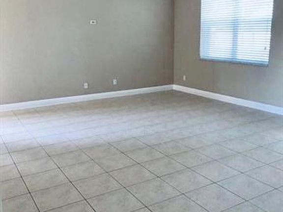 3rd image of 9715 Darlington Pl #Townhouse 9715
