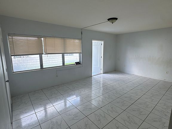 5th image of 1440 NE 171st St APT 2