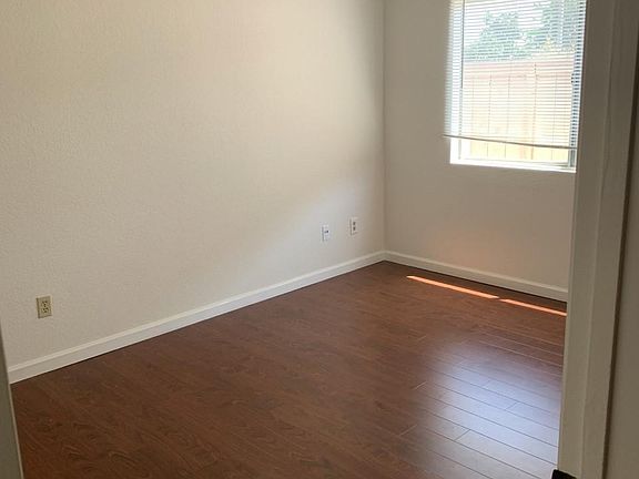 5th image of 10575 Darwell Ct