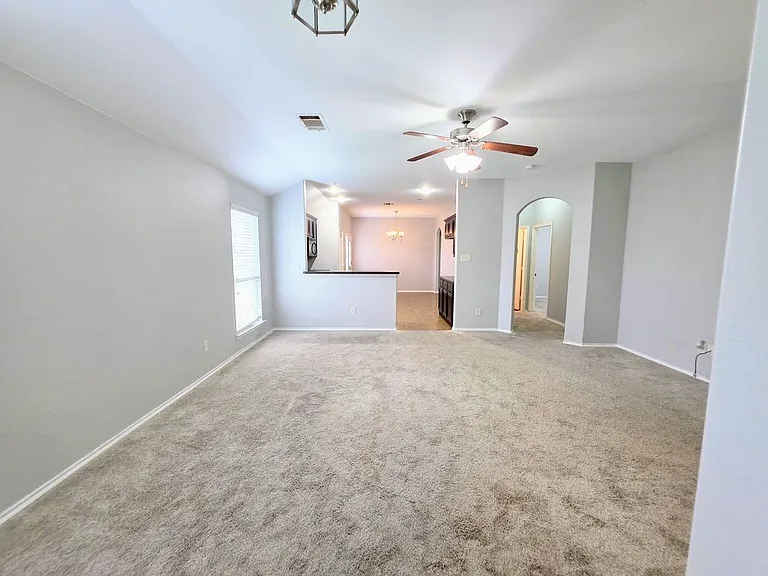 1809 Rodeo Dr — Photo 12