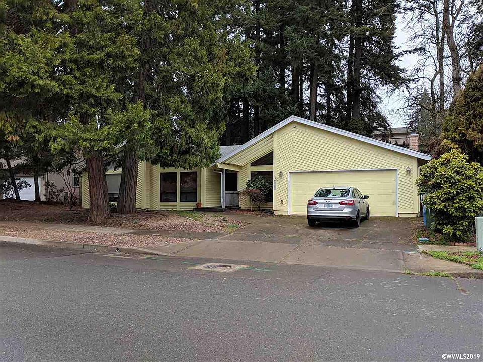 2nd image of 1365 Centennial Dr SE