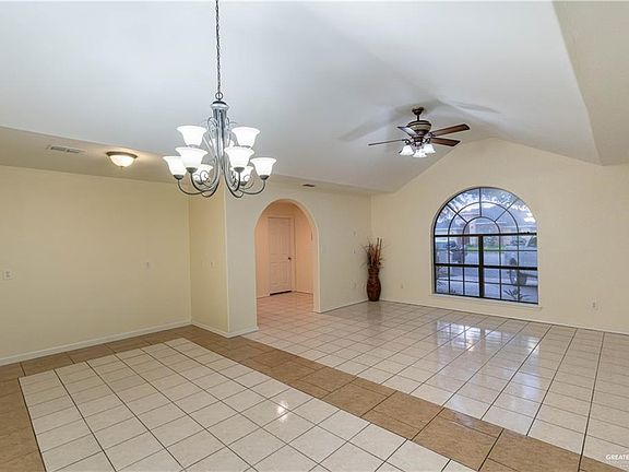 3rd image of 3216 Campanario Cir