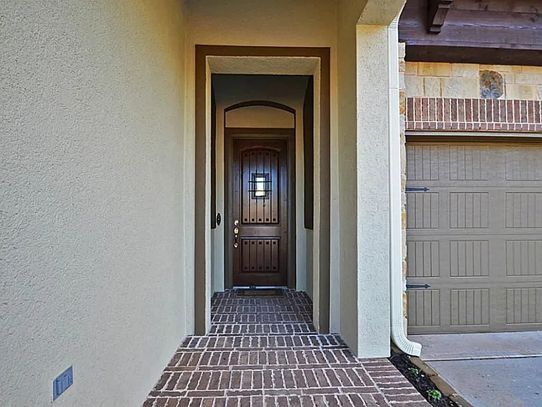 4802 Fairford — Photo 4