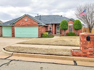 1715 Grey Hawk Rd, Edmond, OK 73003