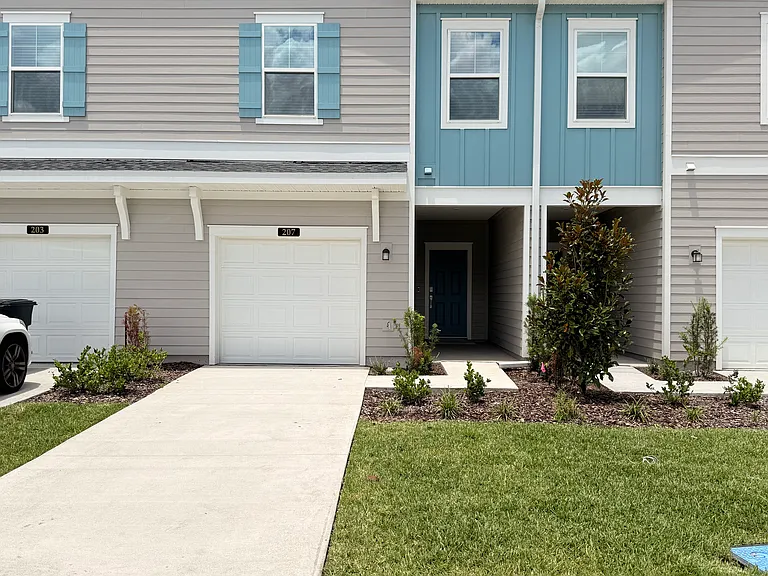207 Hubbard Bend St — Photo 10