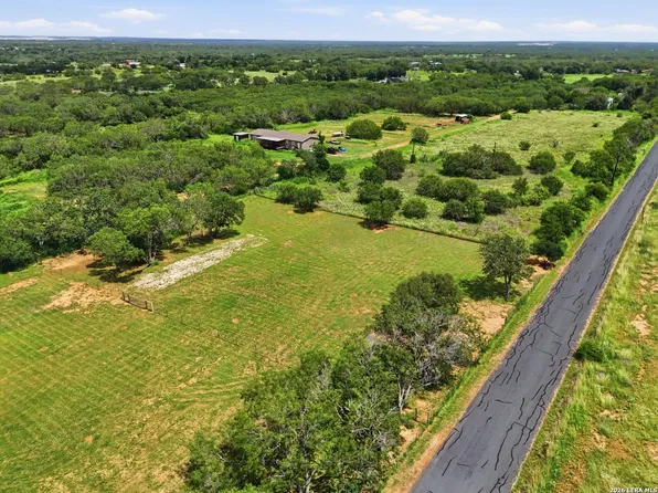 21037 TOUDOUZE RD, San Antonio, TX 78264