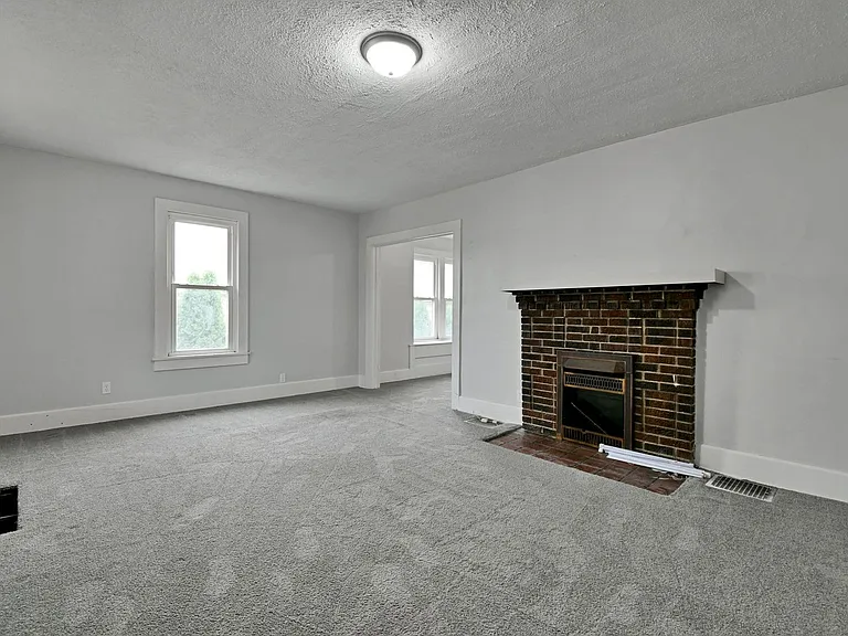 5 Cottage St — Photo 6