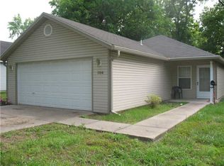 504 SE D St, Bentonville, AR 72712