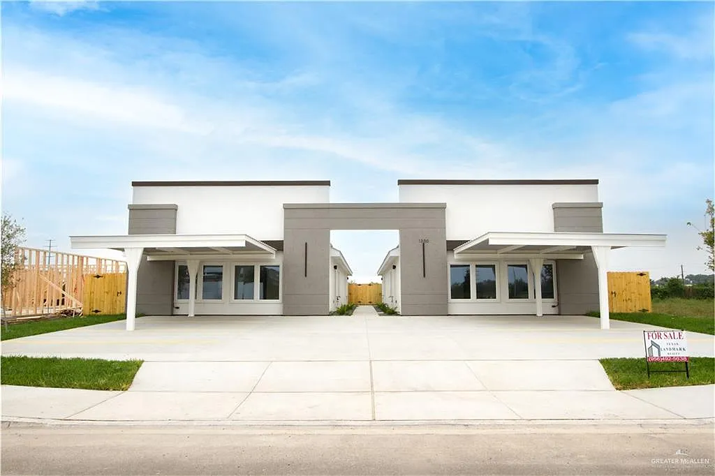 3 bed, 2.0 bath, 1050 sqft, $1,200 — Photo 1