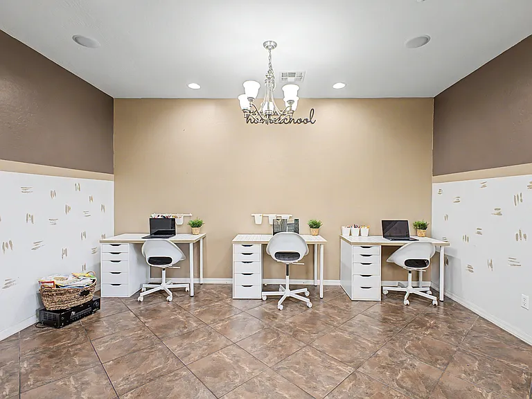Homeschool/workspace