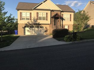 7110 Grizzly Creek Ln, Powell, TN 37849