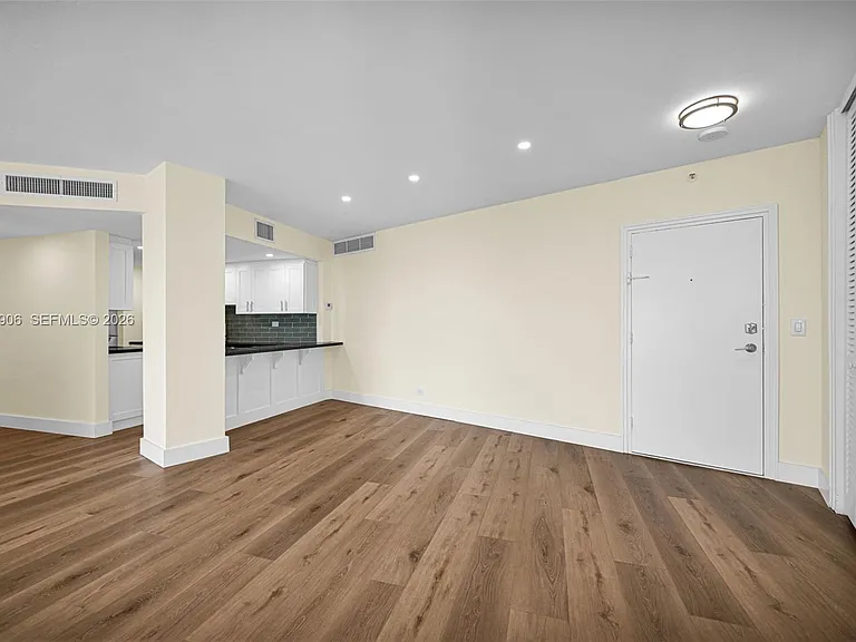 2451 Brickell Ave #5G — Photo 38