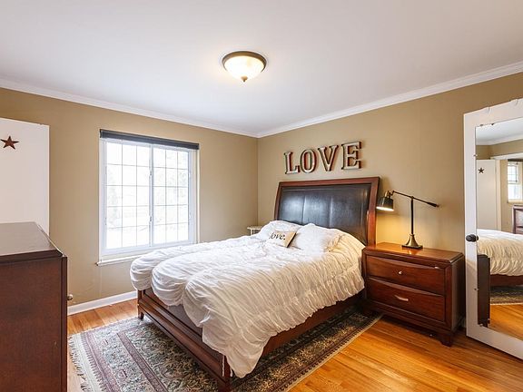 2nd image of 3801 E Dartmouth Ave