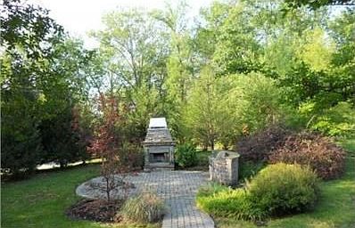 3rd image of 1231 Arborbrooke Dr
