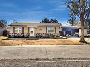 909 W Ross St, Floydada, TX 79235