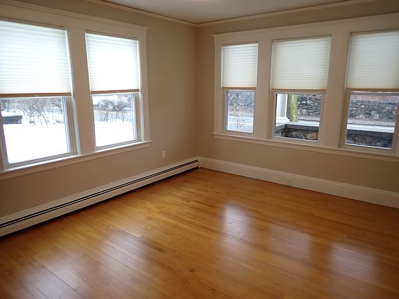 5th image of 170 Weston St #1