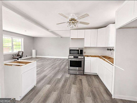 3rd image of 2289 Aurie Dr