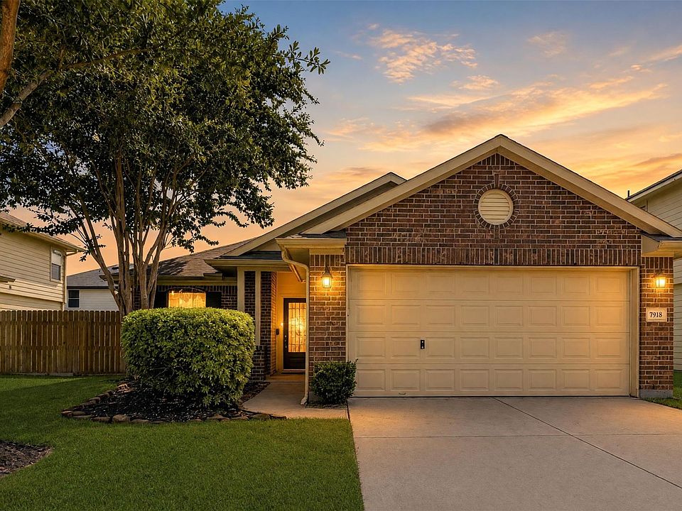 1st image of 7918 Cardinal Landing Ln