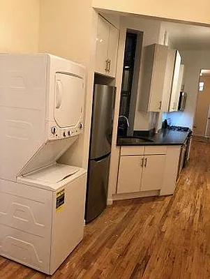 Rented by Eric Goodman Realty Corp | media 28