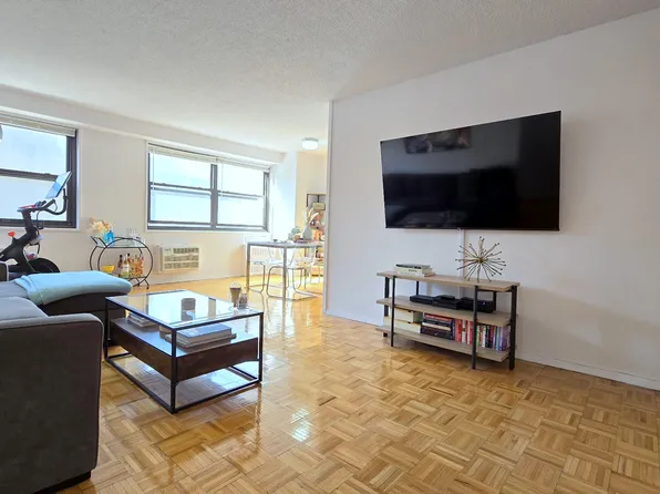 401 Second Avenue image 1 of 9