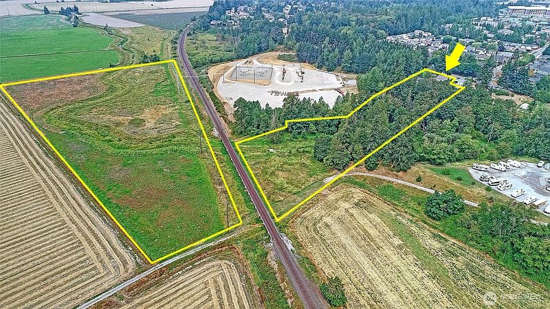 2nd image of 7212 Pioneer Hwy