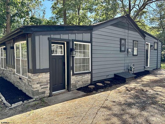 2nd image of 227 Olive Rd