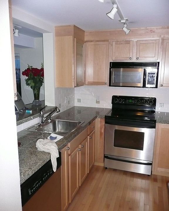 2nd image of 616 SW Kennybrook Dr