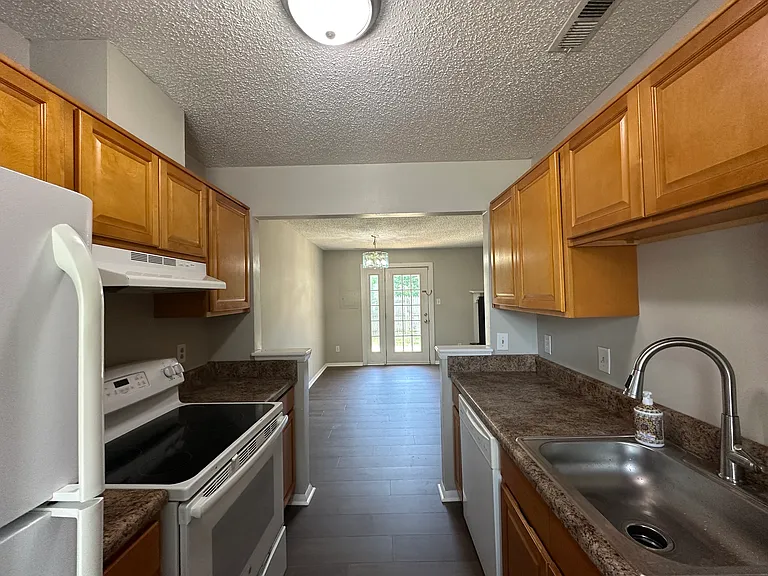 3638 Windmill Dr — Photo 8