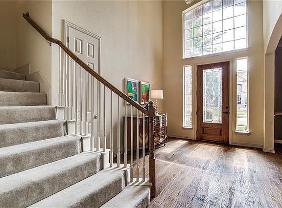 5th image of 1607 Whispering Glen Dr