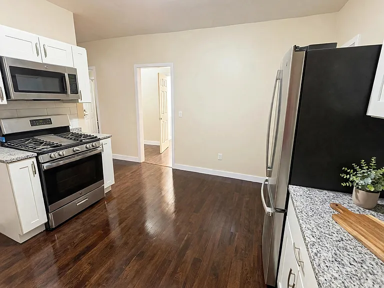 118 Locust St #3 — Photo 14