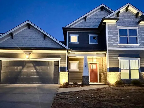 2580 Blue Skies Dr, Ooltewah, TN 37363