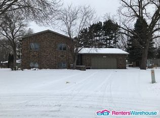 1784 Daisy Ct, New Brighton, MN 55112