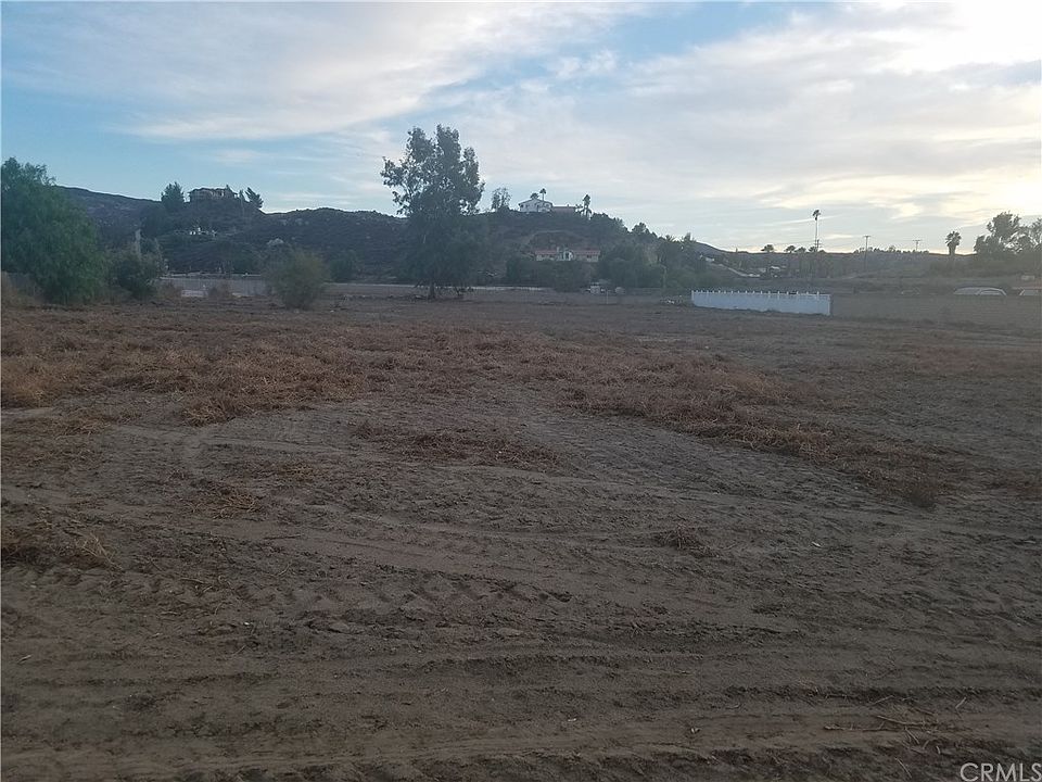 1st image of 40397 Johnston Ave