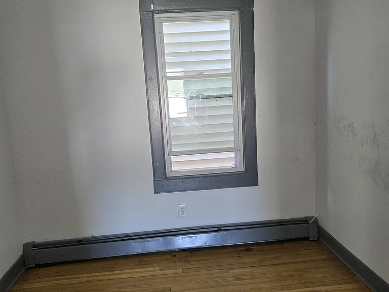 95 Catharine St #2 — Photo 7
